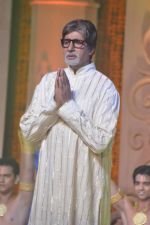 Amitabh Bachchan at the launch of the Hanuman Chalisa album in Mehboob Studio on 9th Oct 2011 (51).JPG